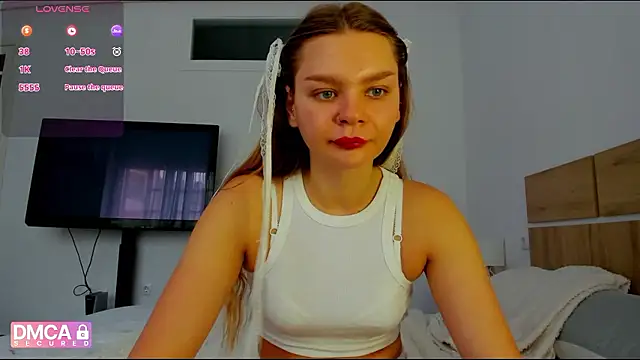 Snapshot of Molly_sweetie chatting on 05-04-26, 06:20 Molly sweetie online show from 05-04-26, 06:20