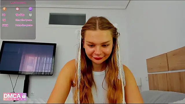 Snapshot of Molly_sweetie chatting on 05-07-26, 06:30 Molly sweetie online show from 05-07-26, 06:30