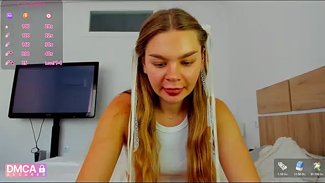 Snapshot of Molly_sweetie chatting on 05-23-26, 06:29 Molly sweetie online show from 05-23-26, 06:29