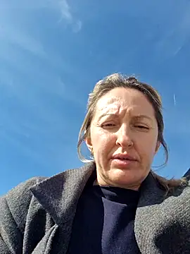 Miss    Mia  online show from 11-15-25, 08:55