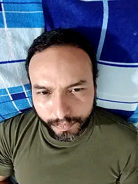 Snapshot of ElSunEagle chatting on 01-30-25, 05:09 ElSunEagle online show from 01-30-25, 05:09