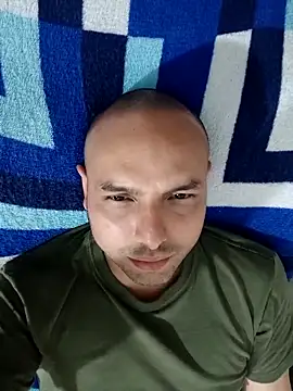 Snapshot of ElSunEagle chatting on 02-13-25, 05:05 ElSunEagle online show from 02-13-25, 05:05