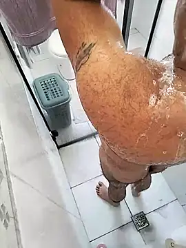 Snapshot of flavio81augusto chatting on 02-15-25, 06:23 flavio81augusto online show from 02-15-25, 06:23