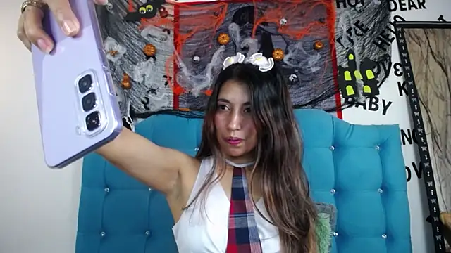 sweet skylove  online show from 10-19-25, 02:50