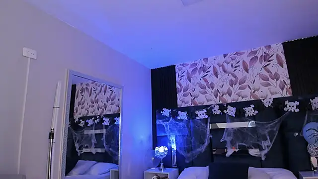 GiselOrtiz online show from 10-28-25, 10:30