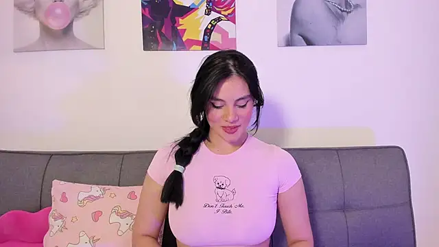 Maylin Garcia online show from 05-23-26, 01:33
