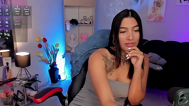 Snapshot of LouaneBourVip chatting on 01-31-25, 12:18 LouaneBourVip online show from 01-31-25, 12:18