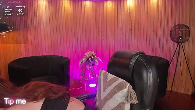 CorinneRusso online show from 12-15-25, 05:44