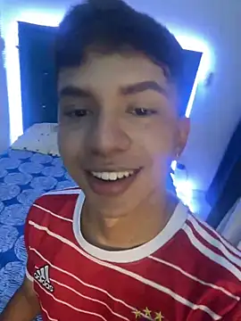 Snapshot of Leonarrrd_01 chatting on 01-21-25, 12:57 Leonarrrd 01 online show from 01-21-25, 12:57