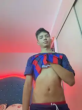 Snapshot of Leonarrrd_01 chatting on 01-29-25, 12:33 Leonarrrd 01 online show from 01-29-25, 12:33