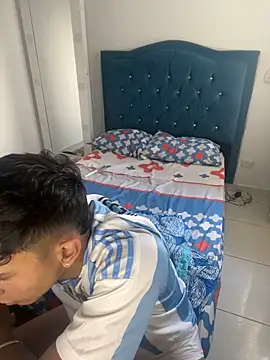 Snapshot of Leonarrrd_01 chatting on 02-15-25, 10:10 Leonarrrd 01 online show from 02-15-25, 10:10