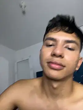 Snapshot of Leonarrrd_01 chatting on 02-23-25, 07:22 Leonarrrd 01 online show from 02-23-25, 07:22