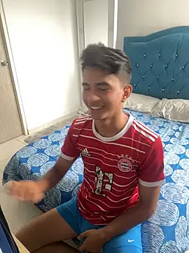 Snapshot of Leonarrrd_01 chatting on 03-14-25, 07:55 Leonarrrd 01 online show from 03-14-25, 07:55