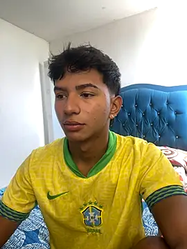 Snapshot of Leonarrrd_01 chatting on 10-01-25, 08:26 Leonarrrd 01 online show from 10-01-25, 08:26