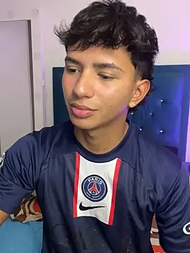 Snapshot of Leonarrrd_01 chatting on 10-07-25, 03:14 Leonarrrd 01 online show from 10-07-25, 03:14