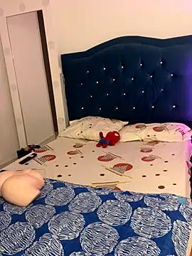 Snapshot of Leonarrrd_01 chatting on 10-23-25, 12:54 Leonarrrd 01 online show from 10-23-25, 12:54