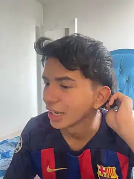 Snapshot of Leonarrrd_01 chatting on 10-25-25, 08:36 Leonarrrd 01 online show from 10-25-25, 08:36