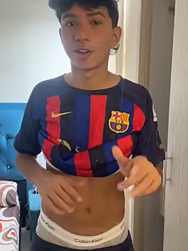 Snapshot of Leonarrrd_01 chatting on 10-28-25, 09:17 Leonarrrd 01 online show from 10-28-25, 09:17