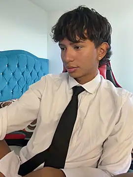 Snapshot of Leonarrrd_01 chatting on 12-01-25, 09:53 Leonarrrd 01 online show from 12-01-25, 09:53