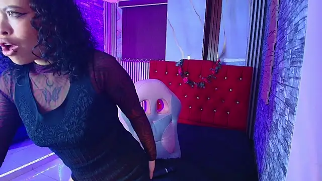 Snapshot of miahernadez303av chatting on 11-06-25, 03:07 miahernadez303av online show from 11-06-25, 03:07