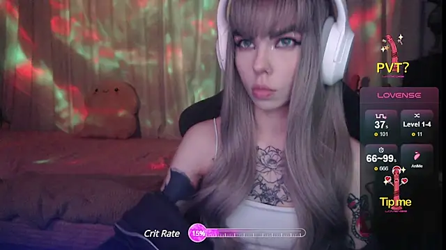 Snapshot of Kerry_Kirk chatting on 12-13-24, 10:13 Kerry Kirk online show from 12-13-24, 10:13