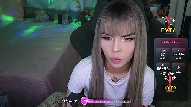 Snapshot of Kerry_Kirk chatting on 02-03-25, 07:42 Kerry Kirk online show from 02-03-25, 07:42