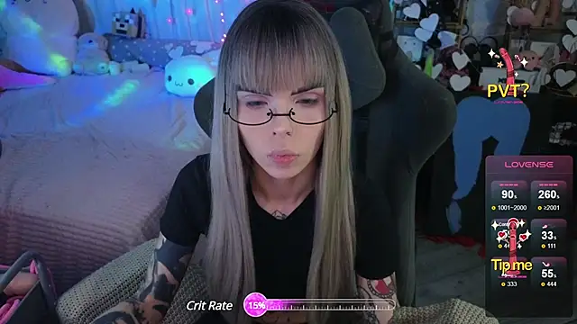 Snapshot of Kerry_Kirk chatting on 02-28-25, 10:17 Kerry Kirk online show from 02-28-25, 10:17