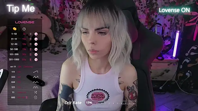 Snapshot of Kerry_Kirk chatting on 09-09-25, 09:58 Kerry Kirk online show from 09-09-25, 09:58