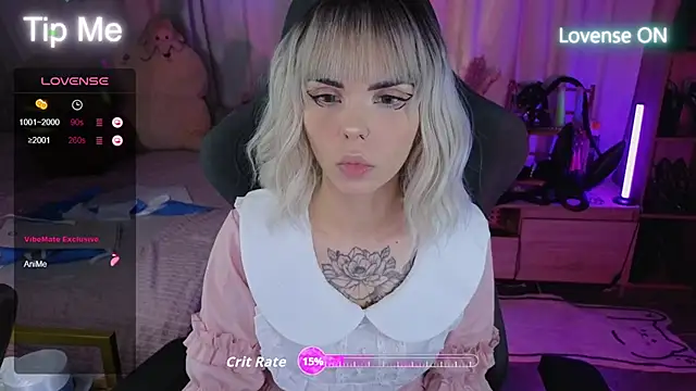 Snapshot of Kerry_Kirk chatting on 09-19-25, 08:31 Kerry Kirk online show from 09-19-25, 08:31