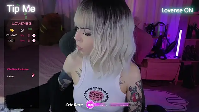 Snapshot of Kerry_Kirk chatting on 09-25-25, 11:19 Kerry Kirk online show from 09-25-25, 11:19