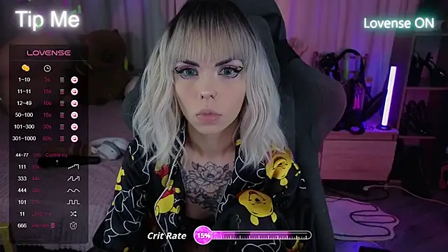 Snapshot of Kerry_Kirk chatting on 09-27-25, 11:10 Kerry Kirk online show from 09-27-25, 11:10