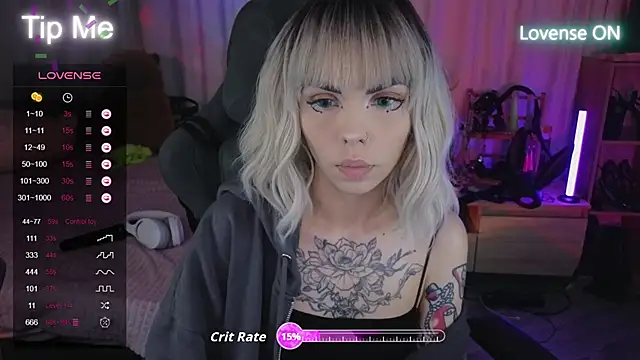 Snapshot of Kerry_Kirk chatting on 10-04-25, 07:45 Kerry Kirk online show from 10-04-25, 07:45