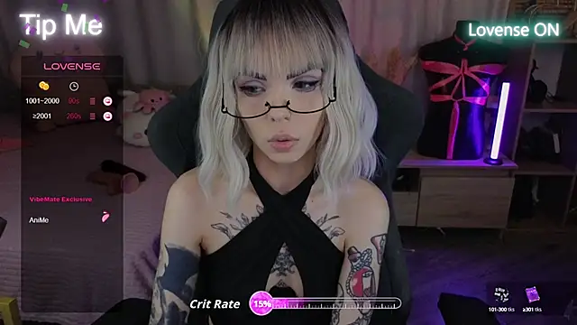 Snapshot of Kerry_Kirk chatting on 10-13-25, 09:26 Kerry Kirk online show from 10-13-25, 09:26