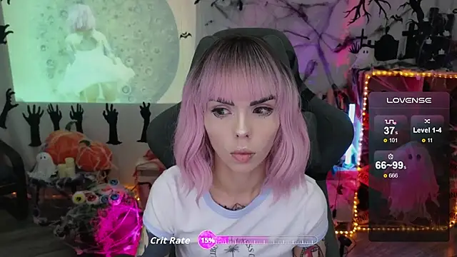 Snapshot of Kerry_Kirk chatting on 11-02-25, 08:55 Kerry Kirk online show from 11-02-25, 08:55