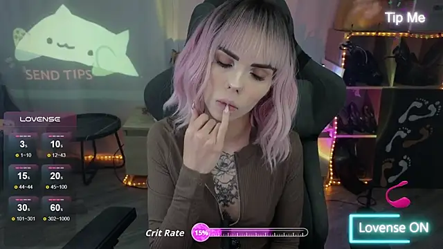 Snapshot of Kerry_Kirk chatting on 11-23-25, 08:52 Kerry Kirk online show from 11-23-25, 08:52