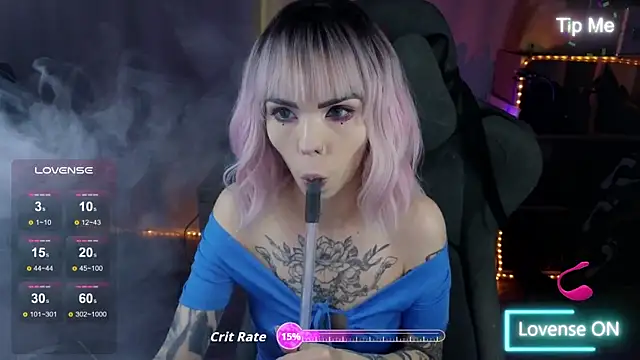 Snapshot of Kerry_Kirk chatting on 11-28-25, 09:06 Kerry Kirk online show from 11-28-25, 09:06