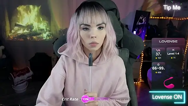 Snapshot of Kerry_Kirk chatting on 12-13-25, 10:26 Kerry Kirk online show from 12-13-25, 10:26