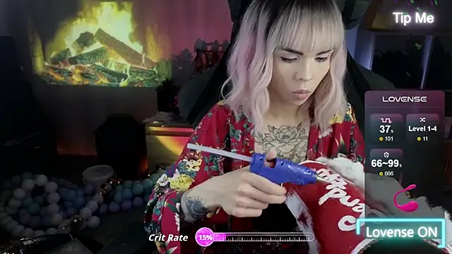 Snapshot of Kerry_Kirk chatting on 12-16-25, 09:20 Kerry Kirk online show from 12-16-25, 09:20