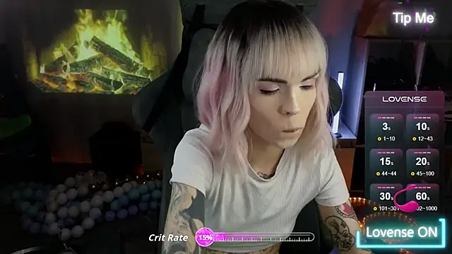 Snapshot of Kerry_Kirk chatting on 12-17-25, 10:49 Kerry Kirk online show from 12-17-25, 10:49