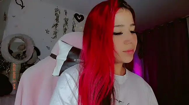 madisonx17 online show from 01-03-25, 01:38