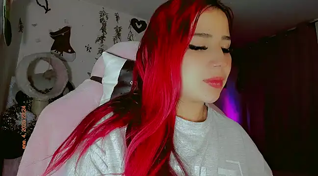 madisonx17 online show from 01-05-25, 04:25