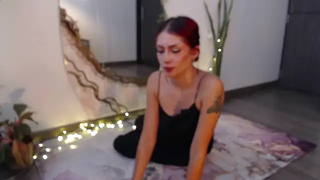 chloebritto online show from 02-11-25, 07:05