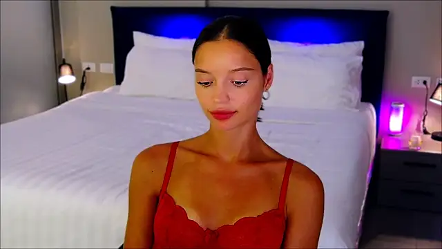 wow Mia online show from 02-15-25, 02:04