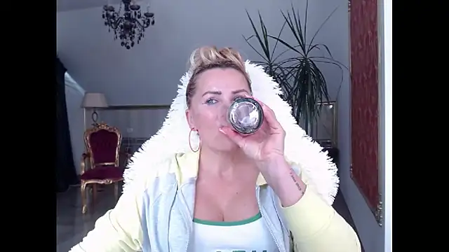 eyesangel22 online show from 03-18-25, 11:08