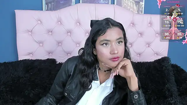 Snapshot of Applehot_LRR chatting on 03-11-25, 08:41 Applehot LRR online show from 03-11-25, 08:41