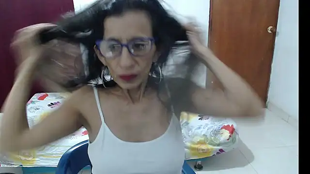 Snapshot of luz_stella chatting on 09-18-25, 03:19 luz stella online show from 09-18-25, 03:19