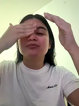 CamilaSofiia online show from 12-17-25, 12:27