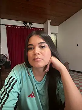 Snapshot of CamilaSofiia chatting on 05-29-26, 01:36 CamilaSofiia online show from 05-29-26, 01:36