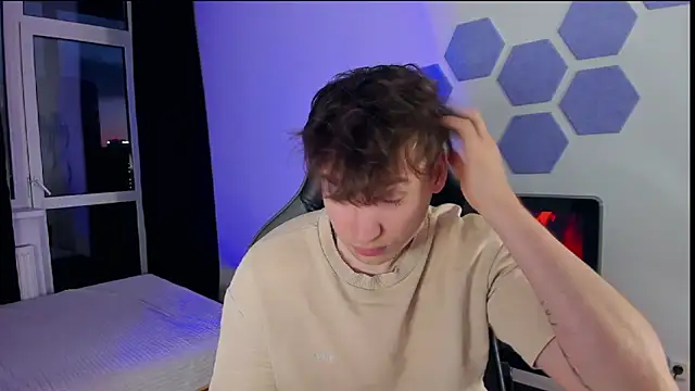 Chris Tyson online show from 03-23-25, 01:20