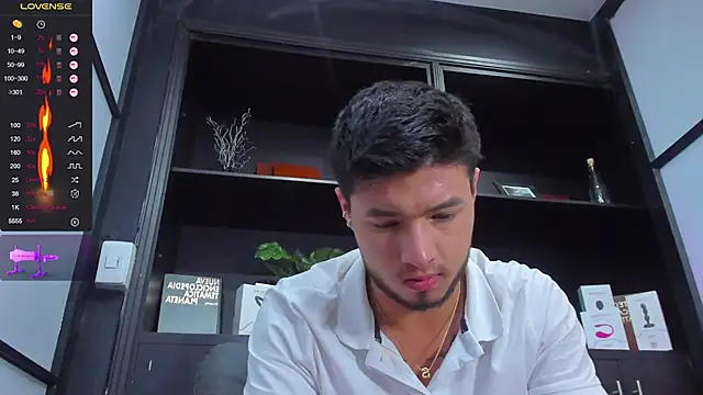 EdwardRoss  online show from 02-04-25, 11:49